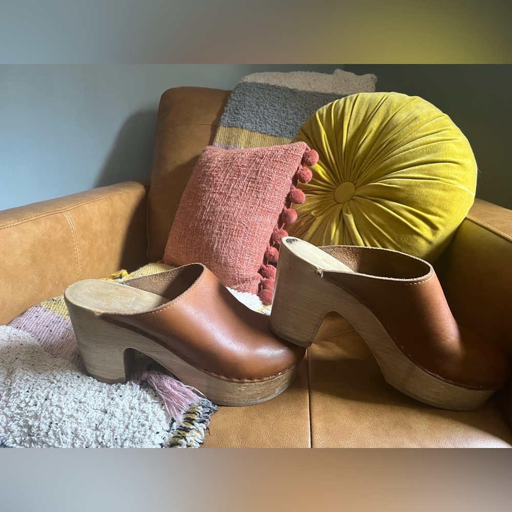 No. 6 clogs size 40 brown